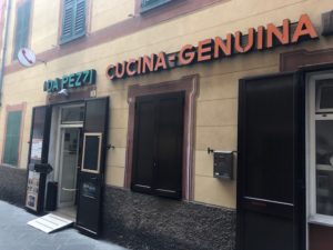 Ligurien Fassade Restaurant Da Pezzi 